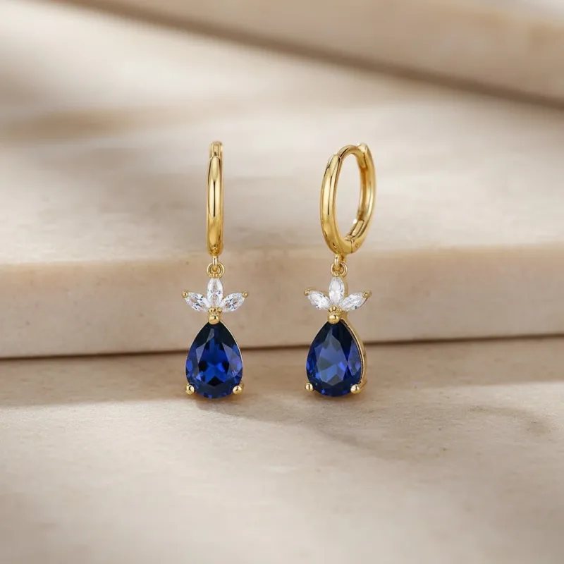 Su Damlası Safir Ve Markiz Pırlantalı Altın Küpe