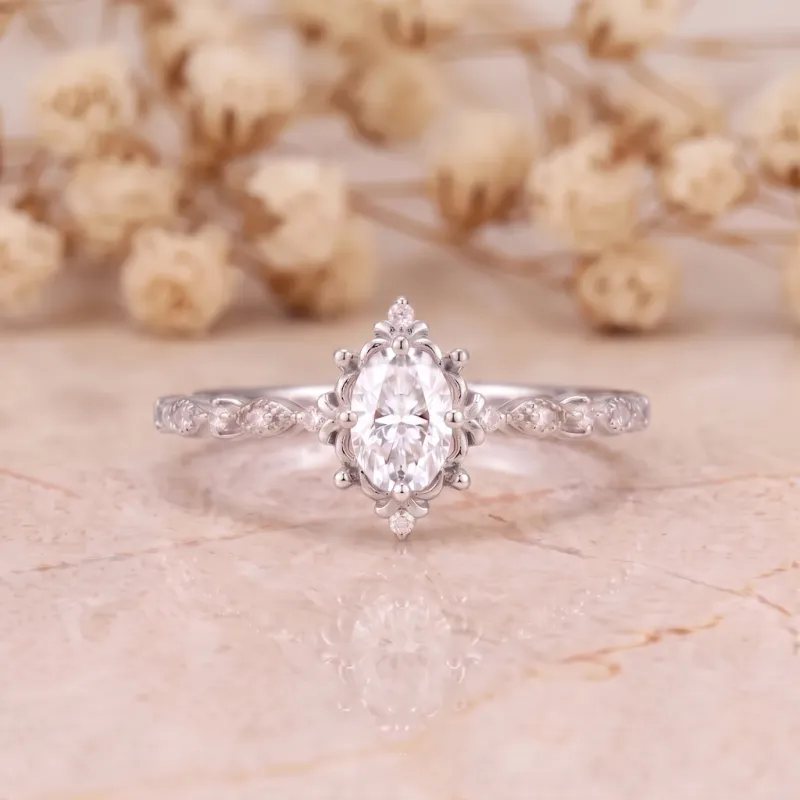 0.50 Karat D Color VS1 Oval Pırlanta Vintage Yüzük