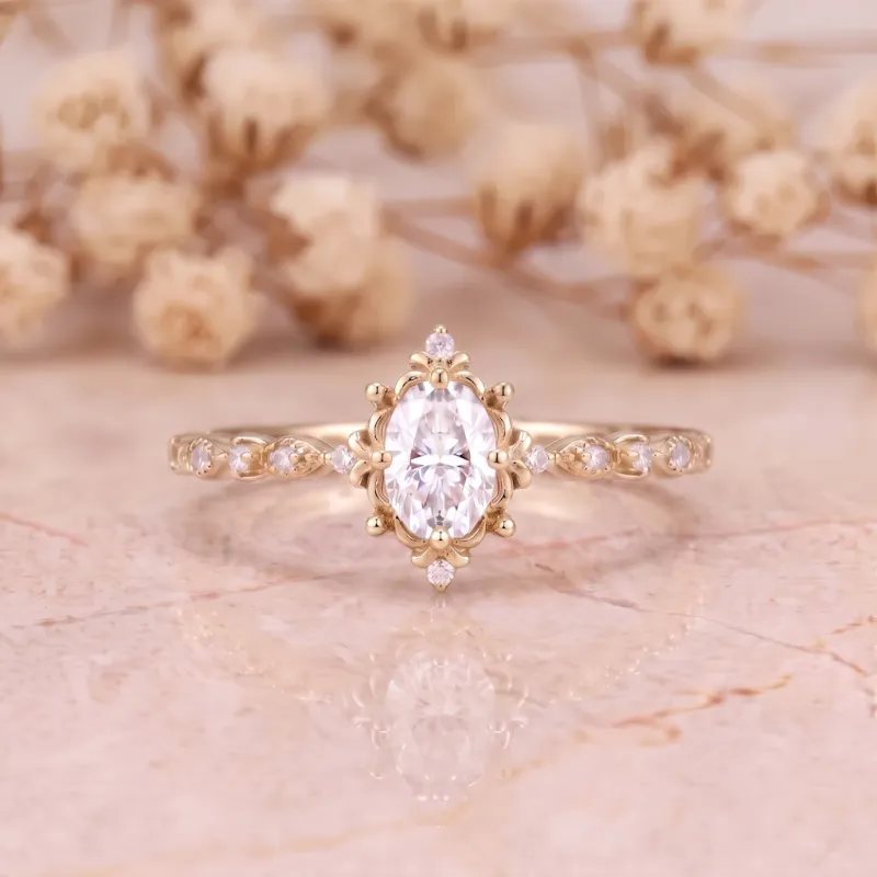 0.50 Karat D Color VS1 Oval Pırlanta Vintage Yüzük